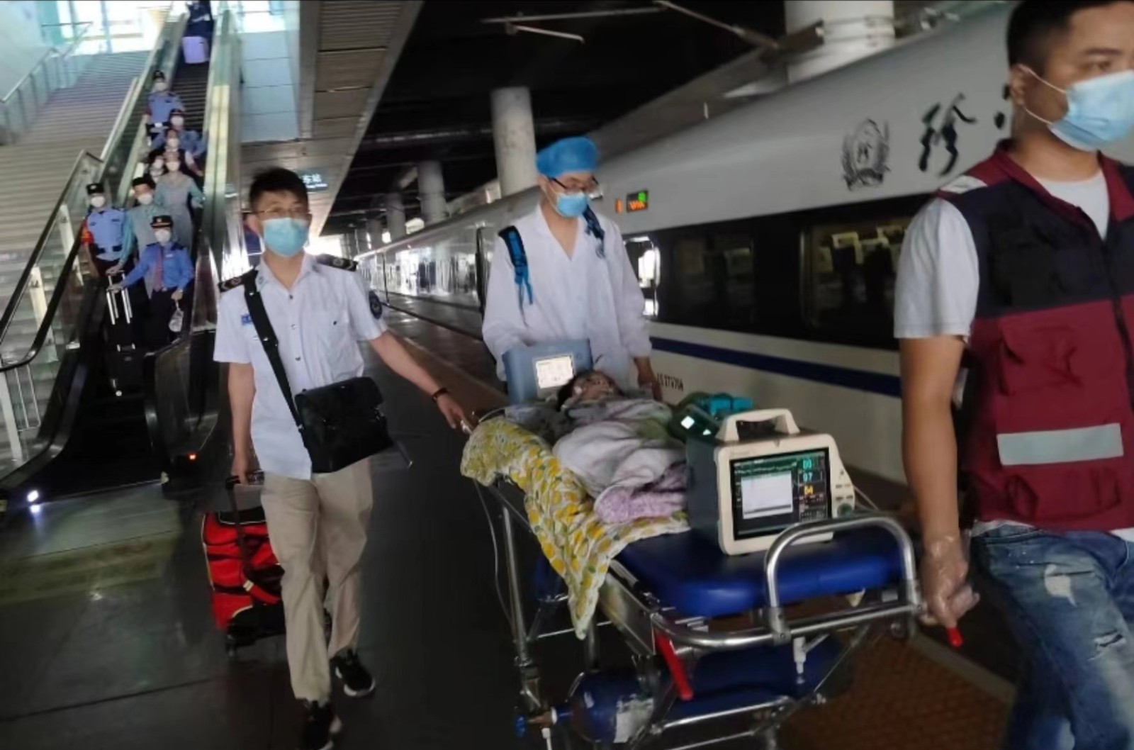 辉南县高铁转运公司